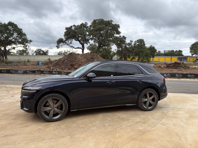 2023 GENESIS GV70