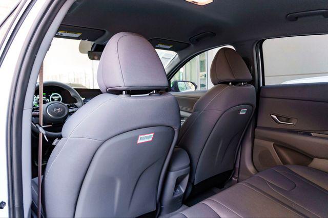 2025 Hyundai Elantra Blue - Photo 20