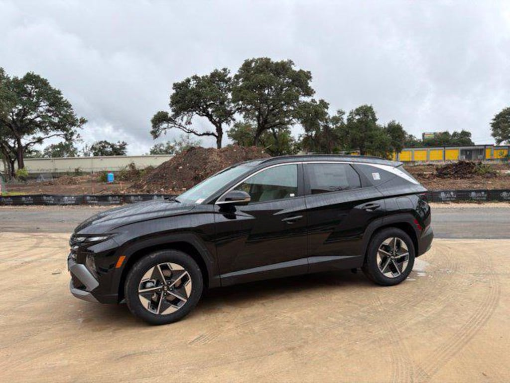New 2026 Hyundai Tucson SEL Premium FWD SUV