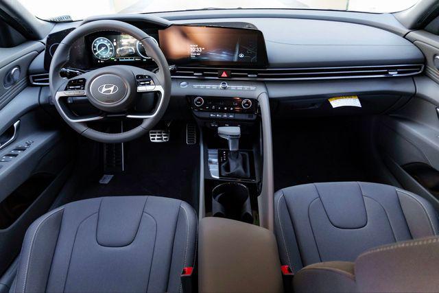 2025 Hyundai Elantra Blue - Photo 21