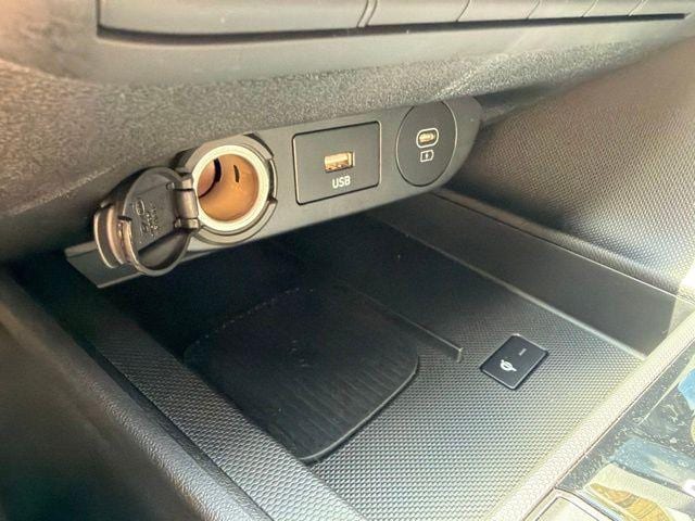 2025 Hyundai Elantra Blue - Photo 25