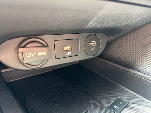 2025 Hyundai Elantra Blue - Photo 24
