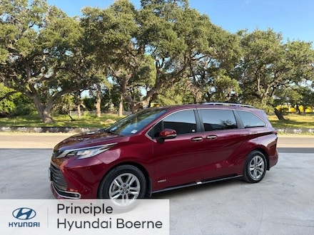 2021 Toyota Sienna Limited Minivan/Van