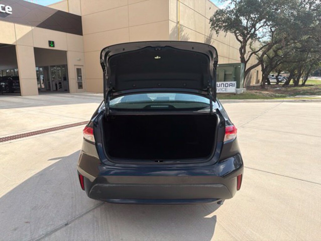 Used 2020 Toyota Corolla LE Sedan