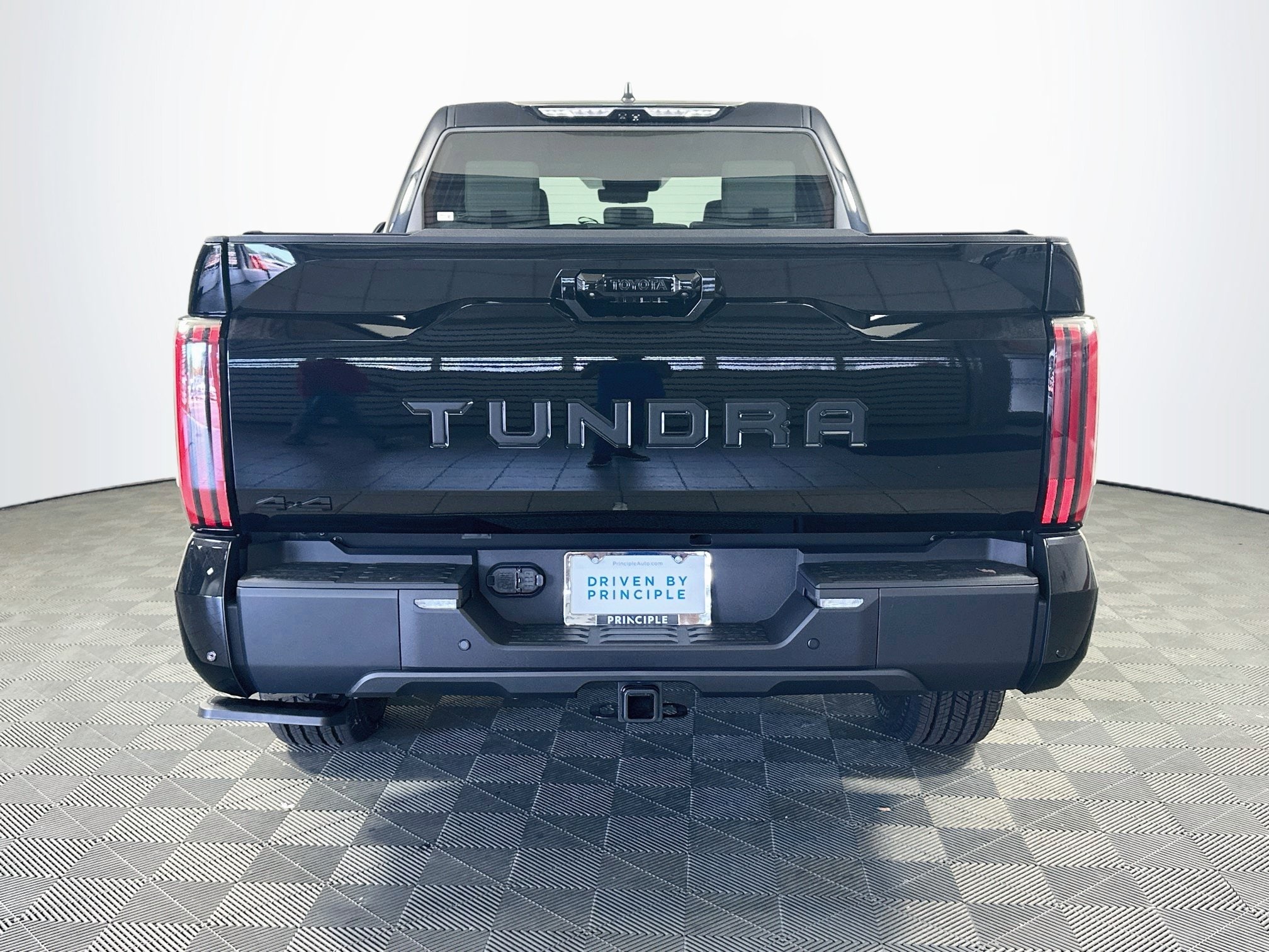2026 Toyota Tundra Limited - Photo 6