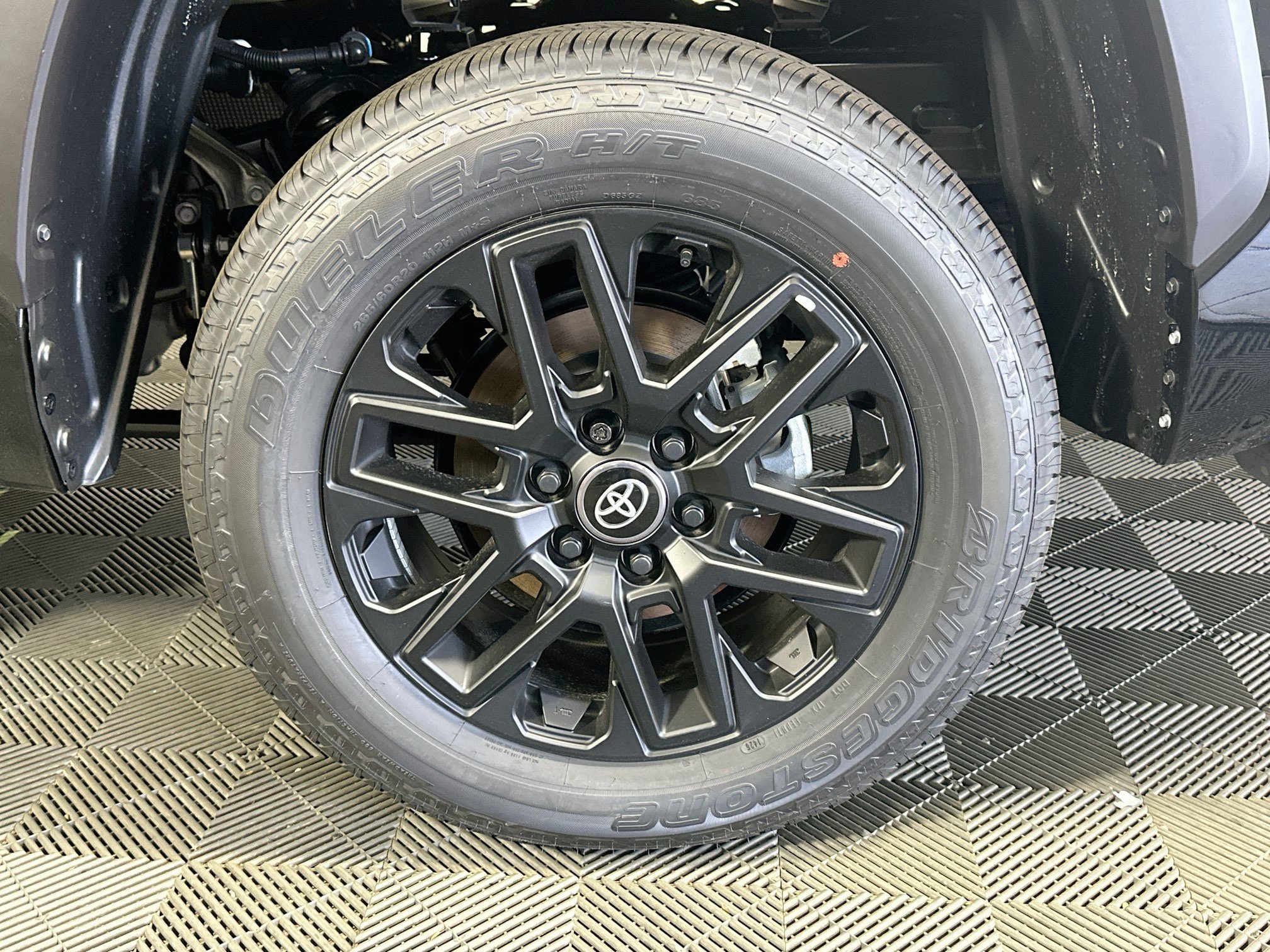 2026 Toyota Tundra Limited - Photo 11