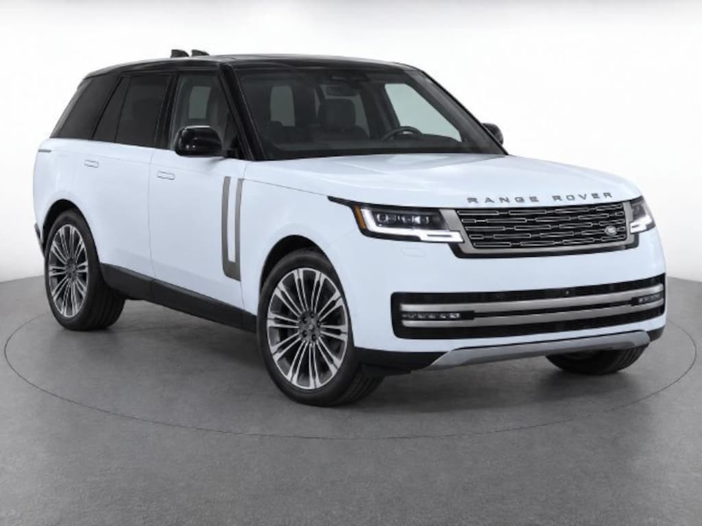 Used 2025 Land Rover Range Rover P400 SE SUV