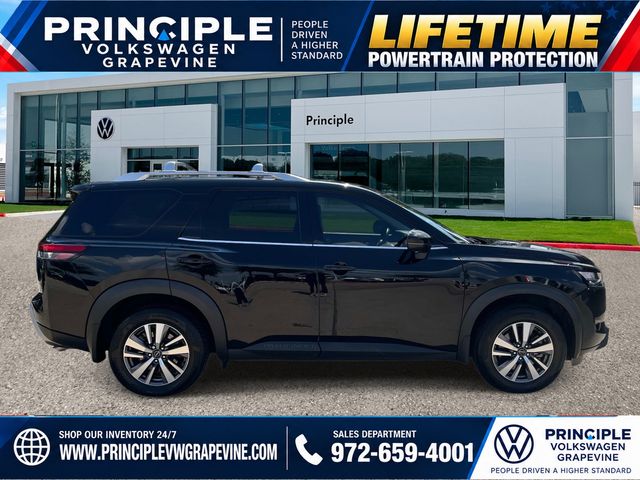 Used 2024 Nissan Pathfinder SL SUV