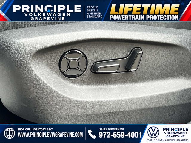 2026 Volkswagen Tiguan SE - Photo 13