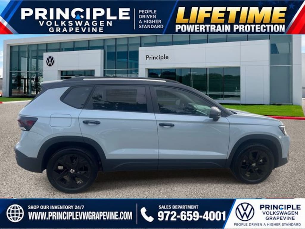 New 2026 Volkswagen Taos 1.5T SE Black SUV