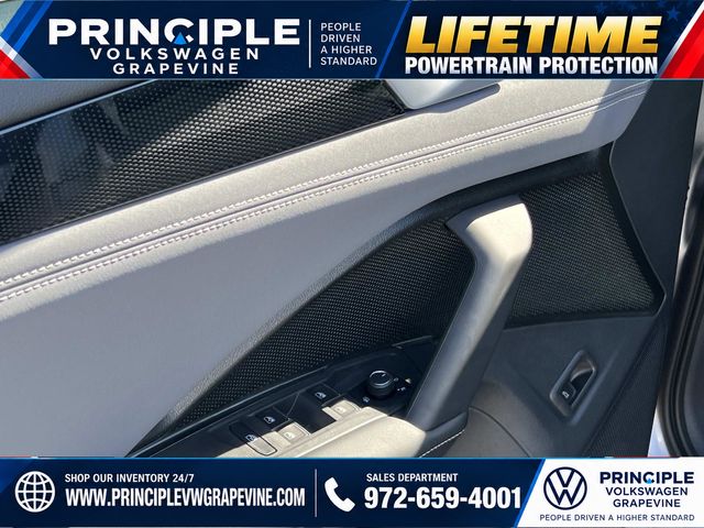 2026 Volkswagen Tiguan SE - Photo 10