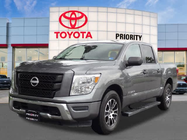 2023 Nissan Titan