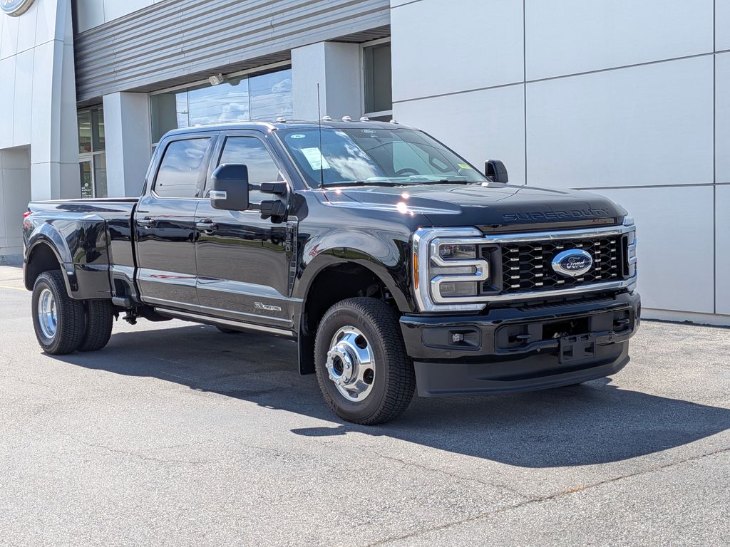 2026 Ford F-350 Super Duty Platinum