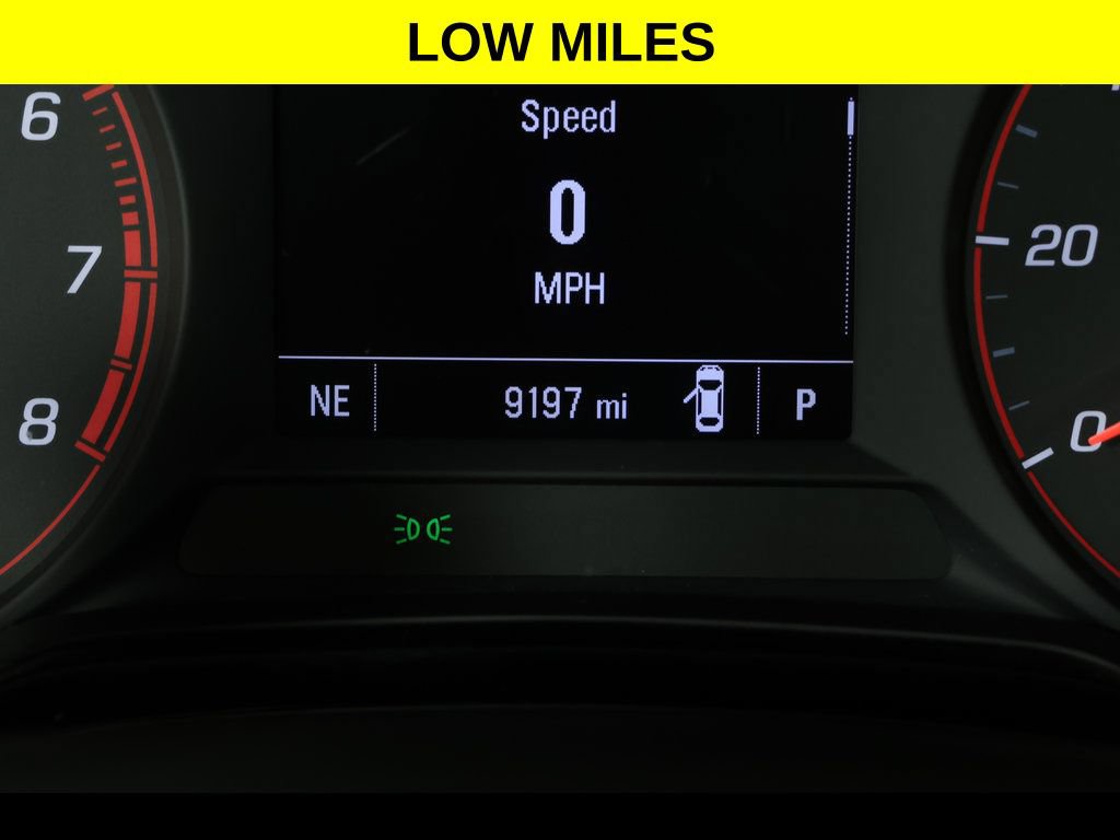 Used 2025 Chevrolet Trax 1RS SUV