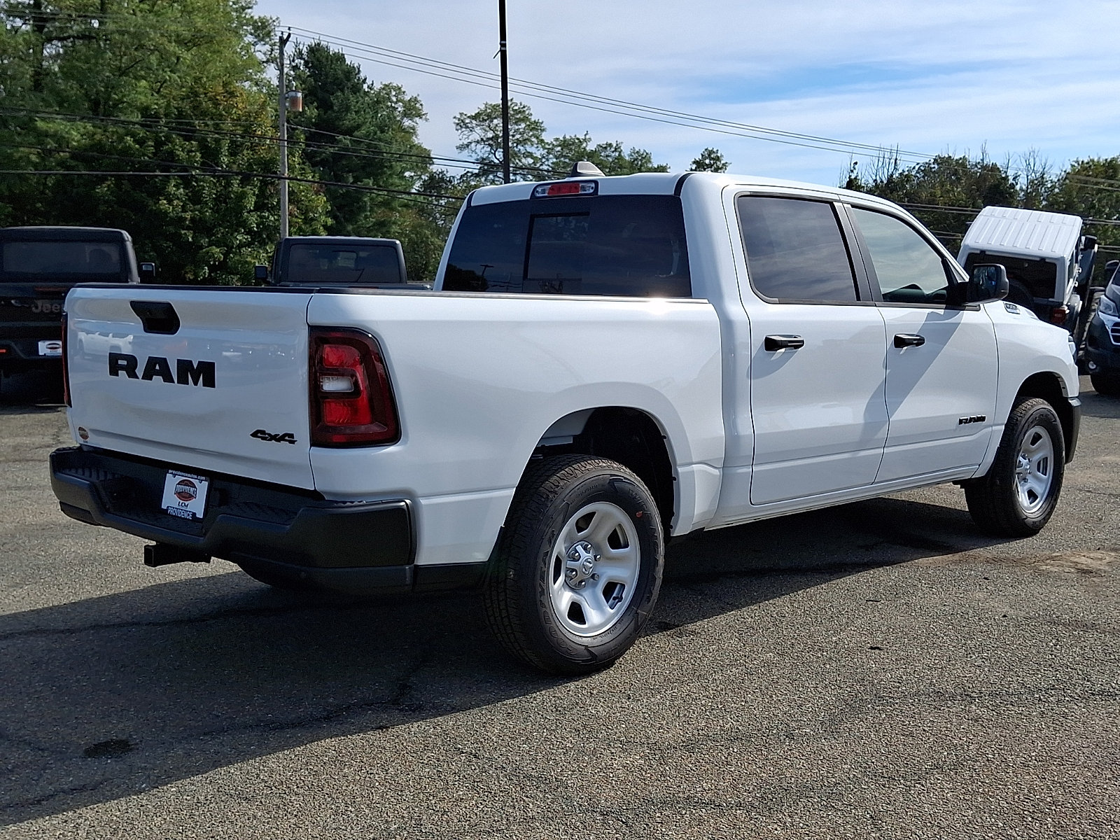 New 2026 Ram 1500 TRADESMAN CREW CAB 4X4 5'7 BOX Pickup