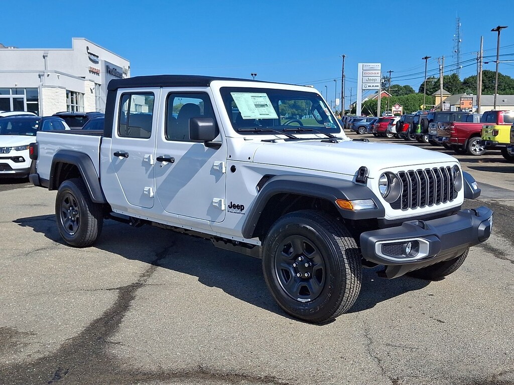 New 2026 Jeep Gladiator SPORT 4X4 Pickup