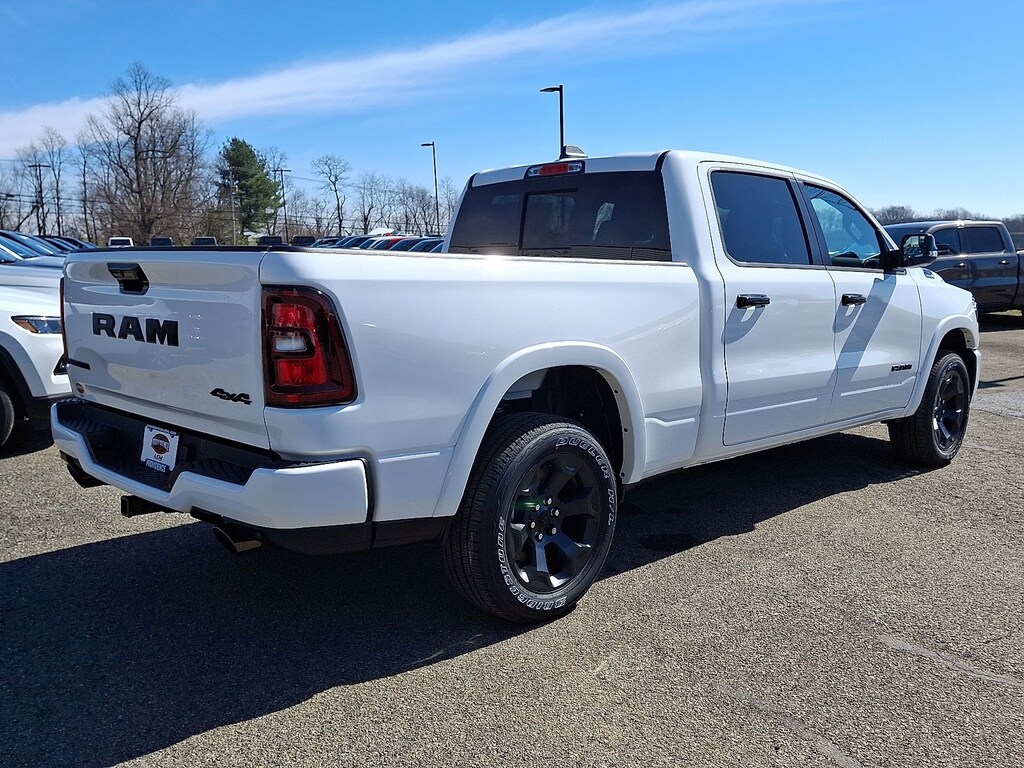 New 2026 Ram 1500 BIG HORN CREW CAB 4X4 6'4 BOX Pickup