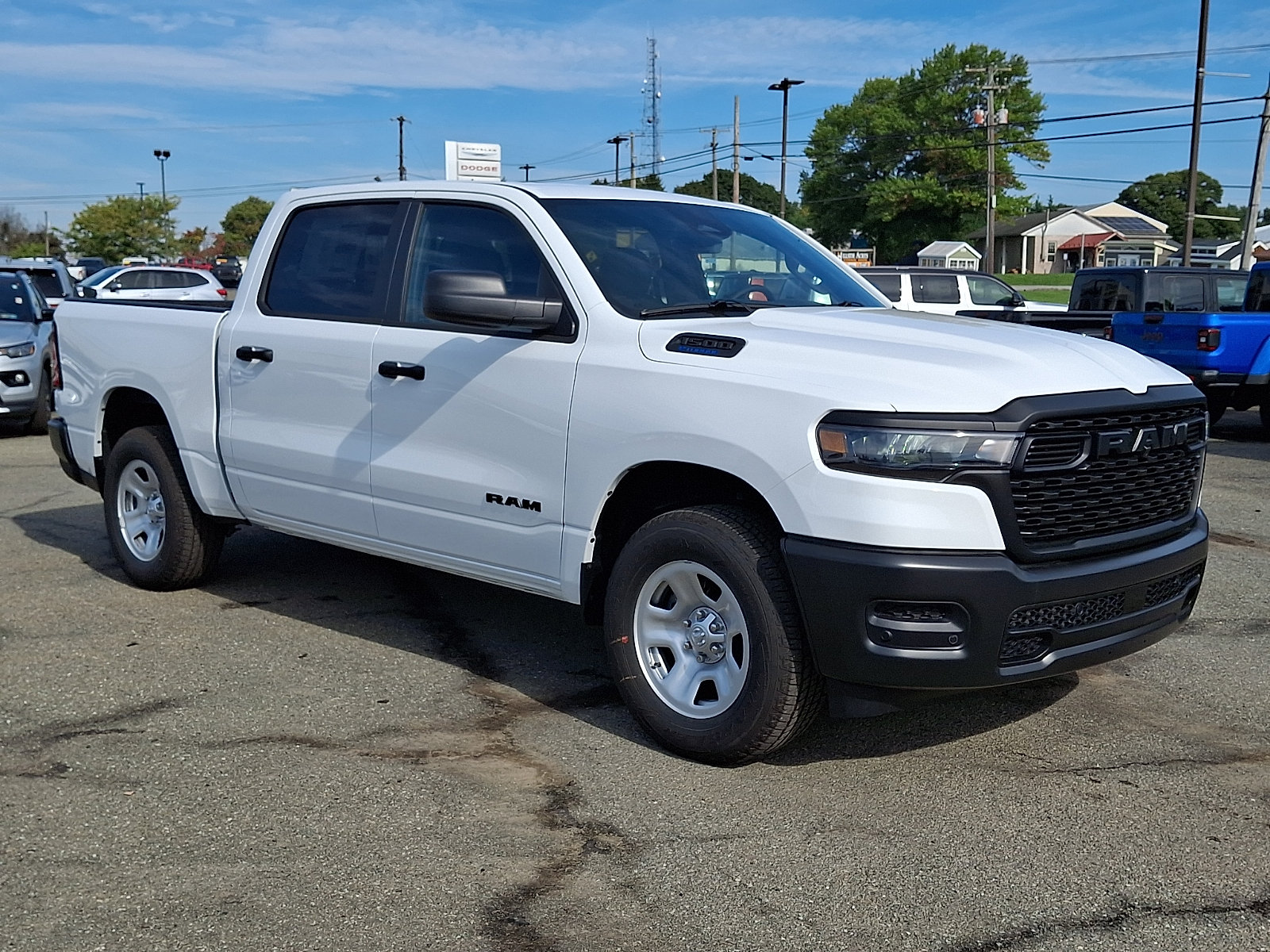 New 2026 Ram 1500 TRADESMAN CREW CAB 4X4 5'7 BOX Pickup