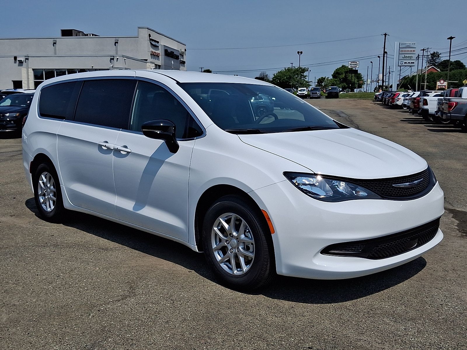 2027 Chrysler Pacifica Passenger Van 
