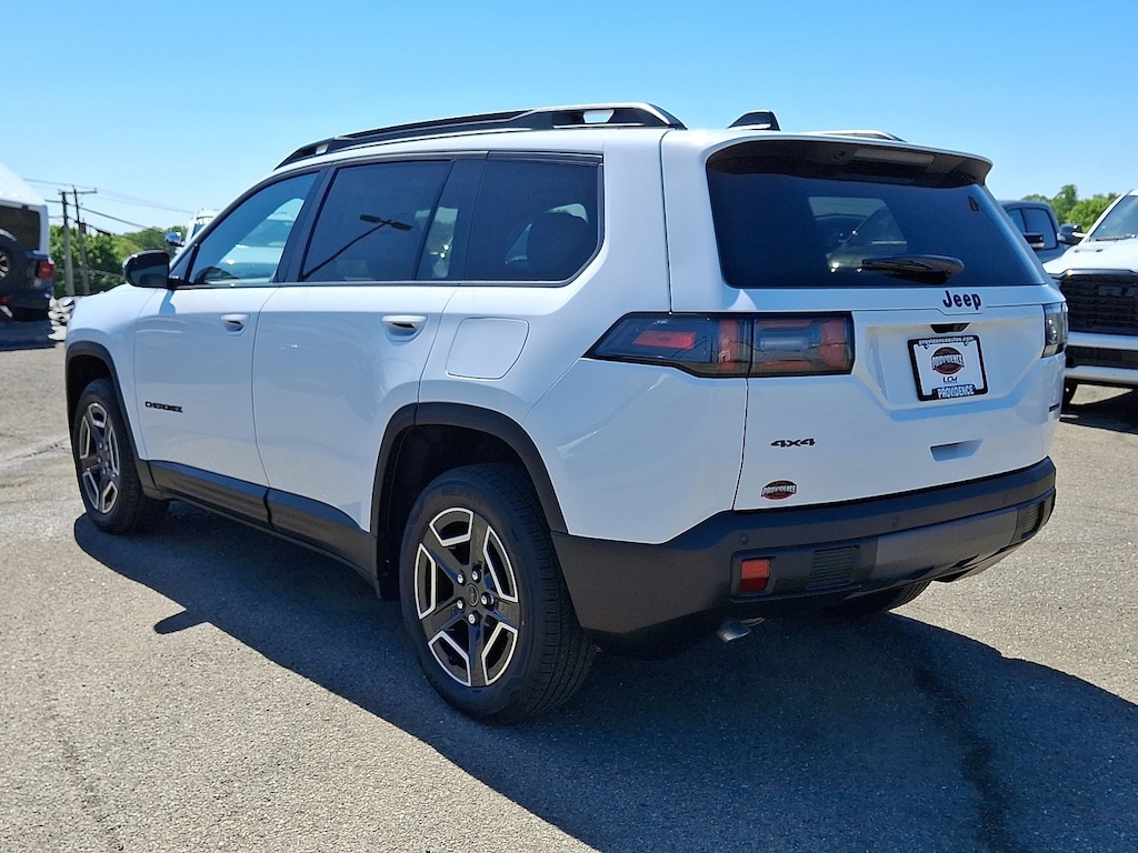 New 2026 Jeep Cherokee LAREDO 4X4 Sport Utility