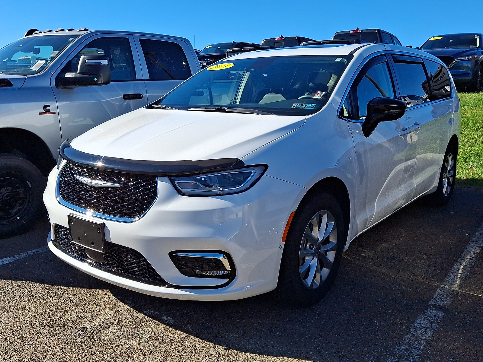 Used 2024 Chrysler Pacifica Touring L AWD Passenger Van