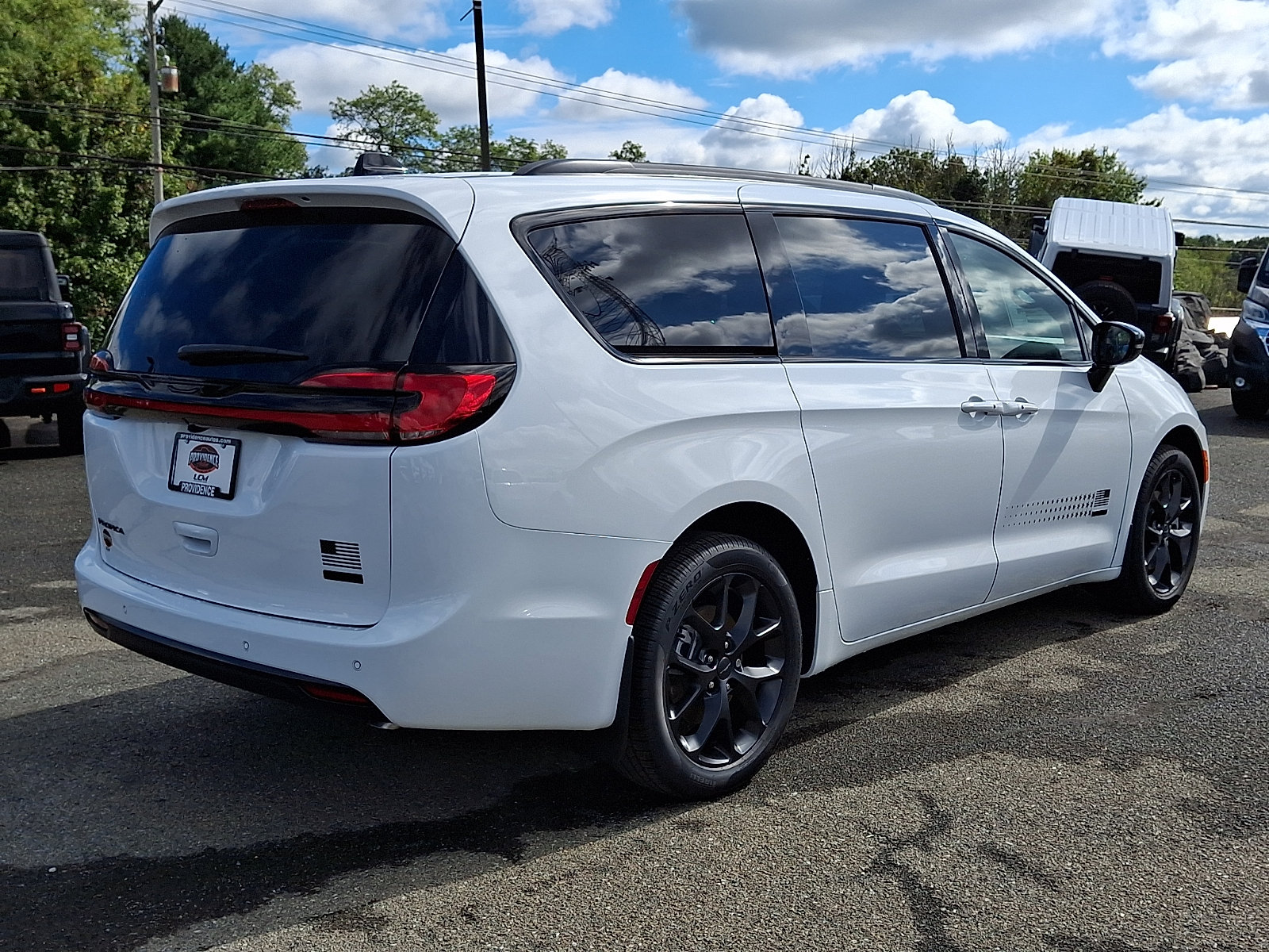 New 2027 Chrysler Pacifica Select AWD Passenger Van