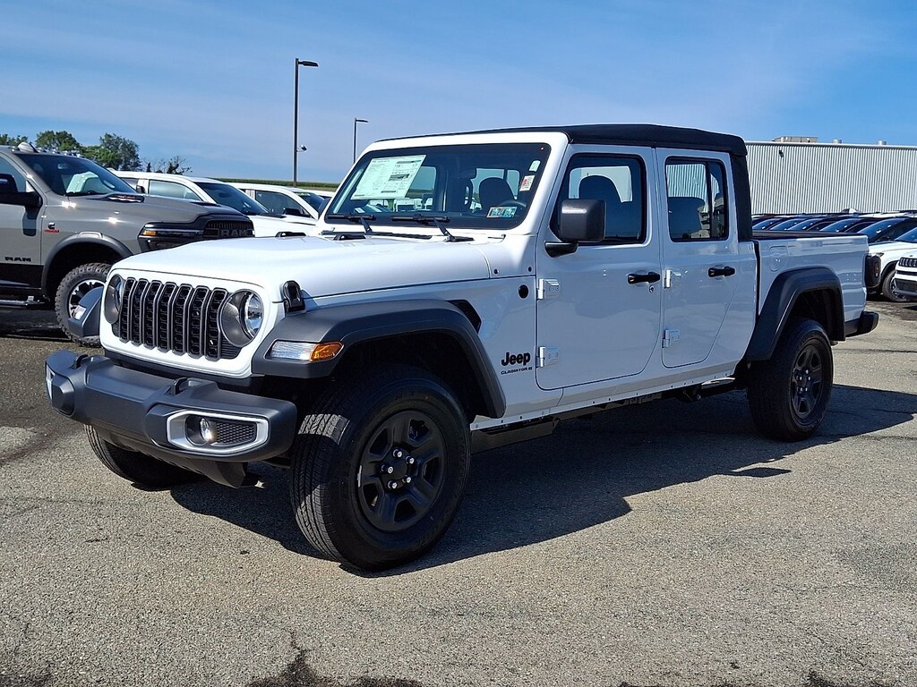 New 2026 Jeep Gladiator SPORT 4X4 Pickup
