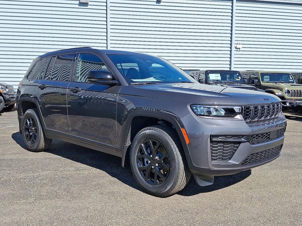 New 2026 Jeep Grand Cherokee LAREDO ALTITUDE 4X4 Sport Utility