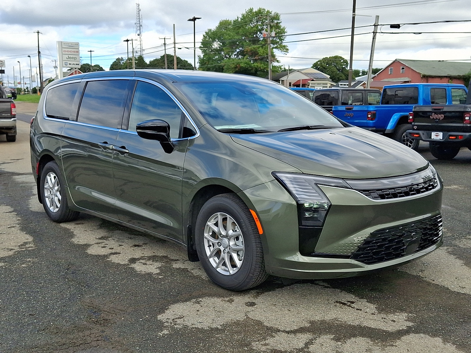 2027 Chrysler Pacifica Passenger Van 