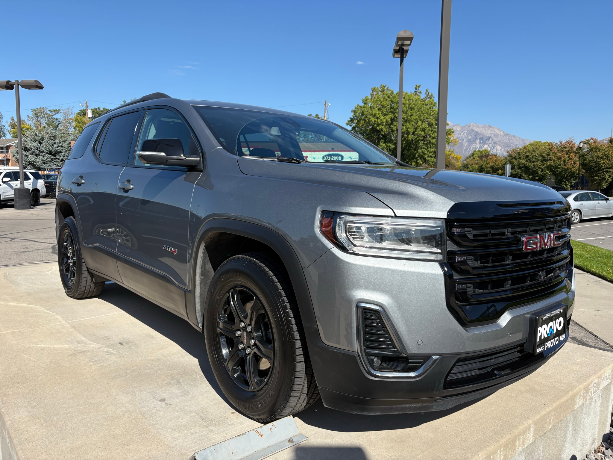 2023 GMC Acadia