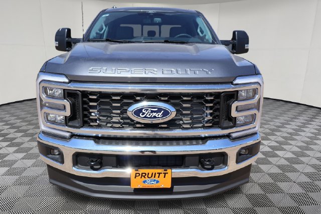 New 2027 Ford F-350 XLT Truck Crew Cab