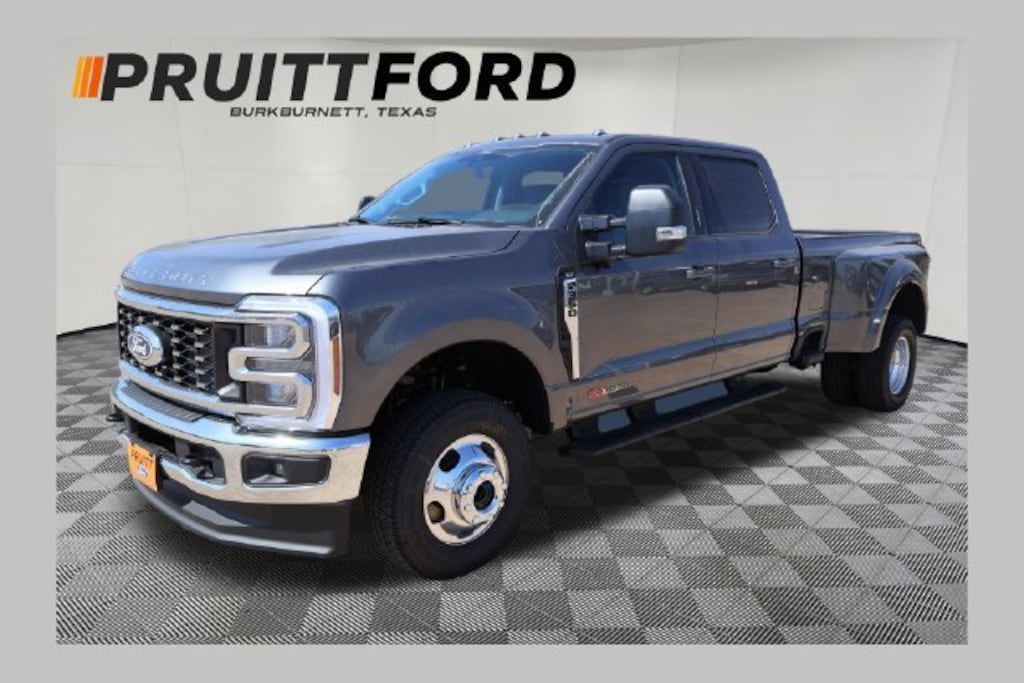 New 2027 Ford F-350 XLT Truck Crew Cab