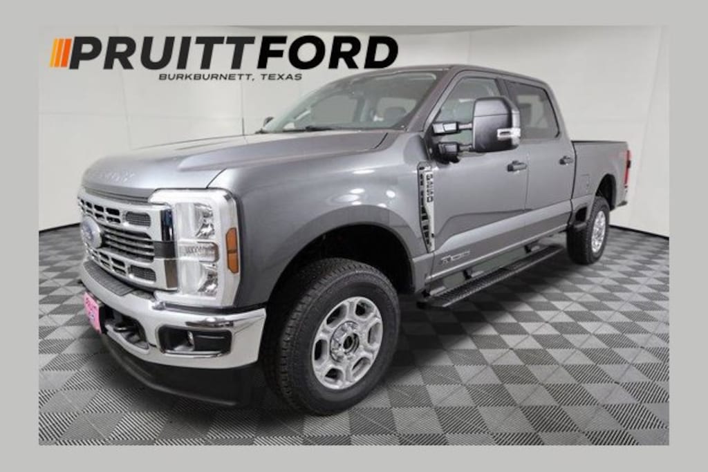 New 2026 Ford F-250 XLT Truck Crew Cab