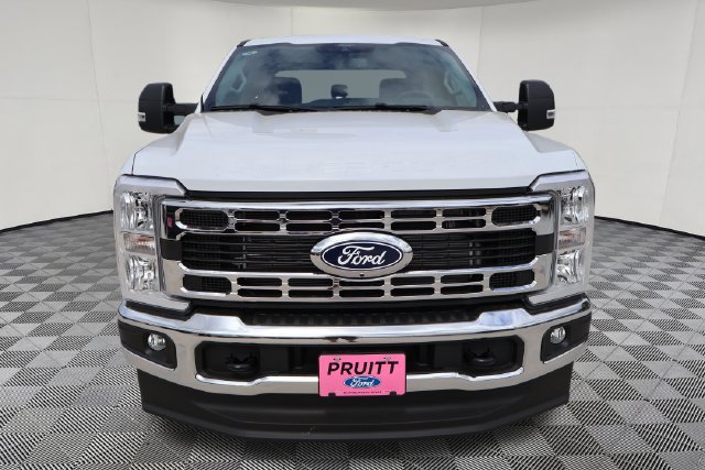New 2027 Ford F-350 Truck Crew Cab