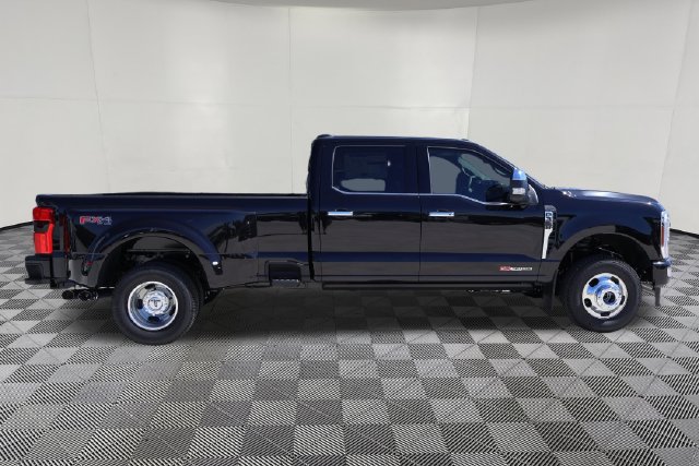 New 2027 Ford F-350 Truck Crew Cab