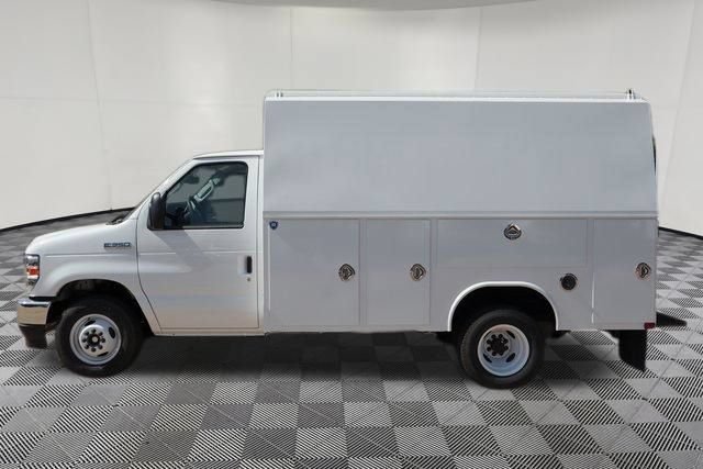 2026 Ford E-Series Cutaway Base - Photo 11