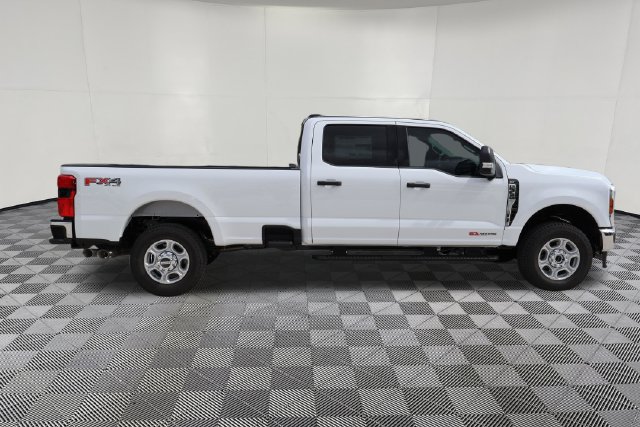 New 2027 Ford F-350 Truck Crew Cab