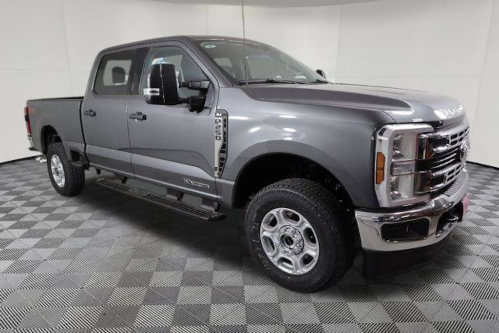 New 2026 Ford F-250 XLT Truck Crew Cab