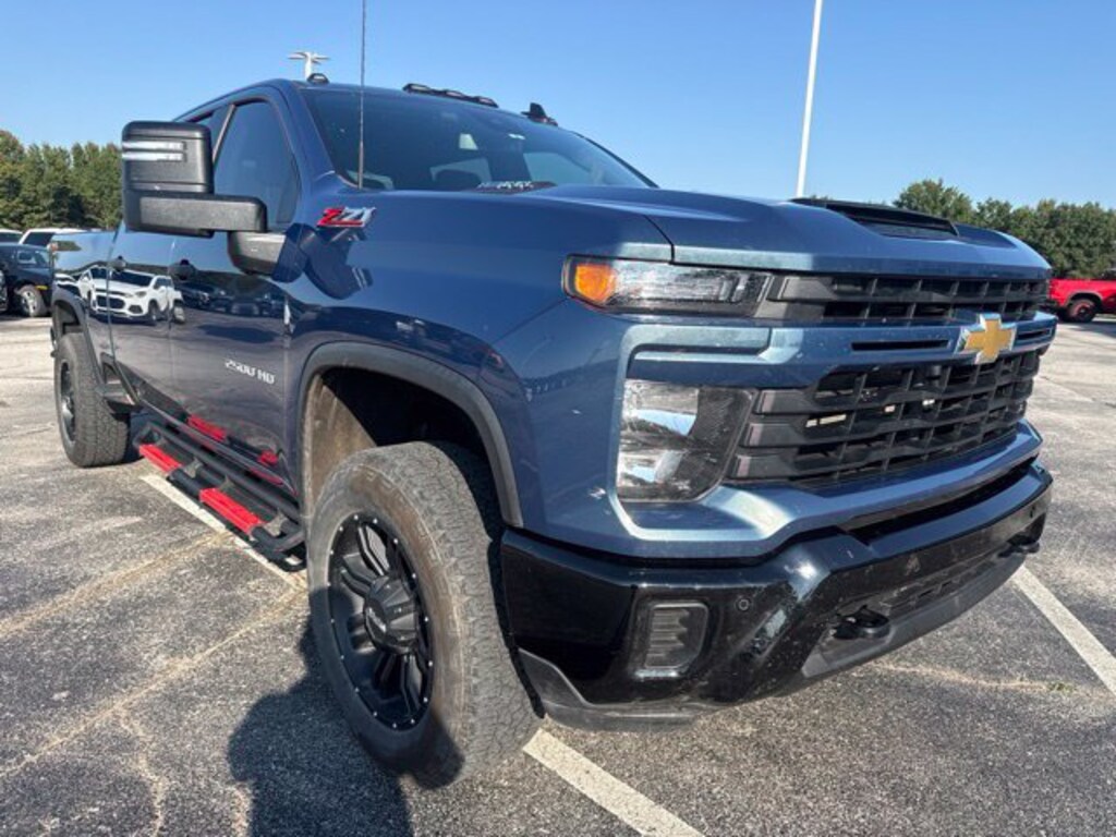 Used 2025 Chevrolet Silverado 2500 HD Custom Truck Crew Cab