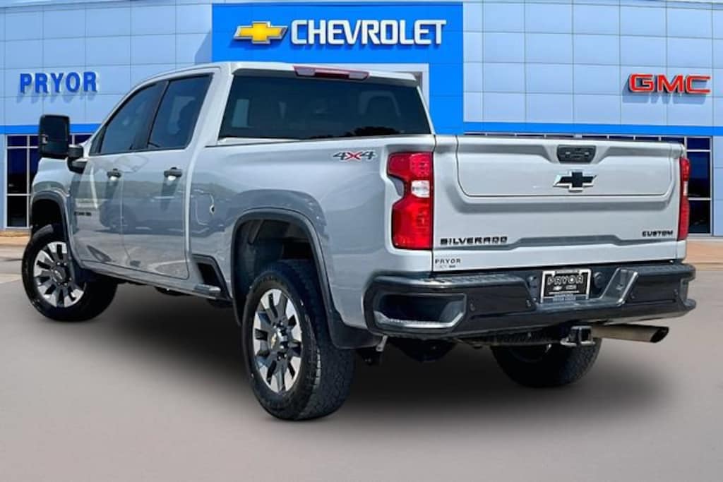 Used 2024 Chevrolet Silverado 2500 HD Custom Truck
