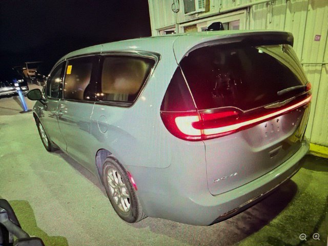 Used 2023 Chrysler Pacifica Touring L