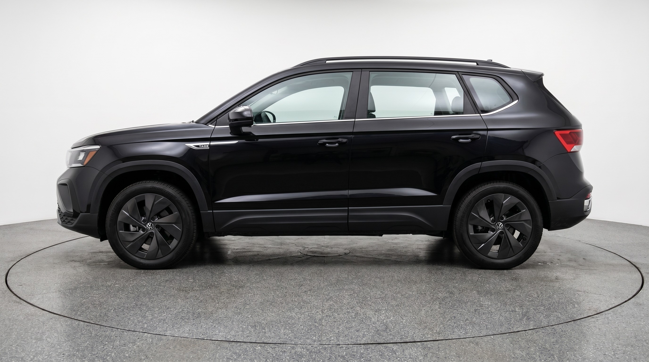 Thumbnail: 2026 Volkswagen Taos - 4