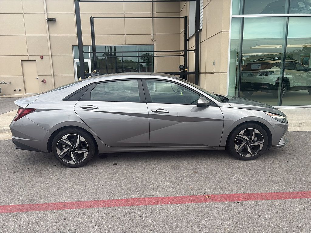 Used 2023 Hyundai Elantra SEL Sedan