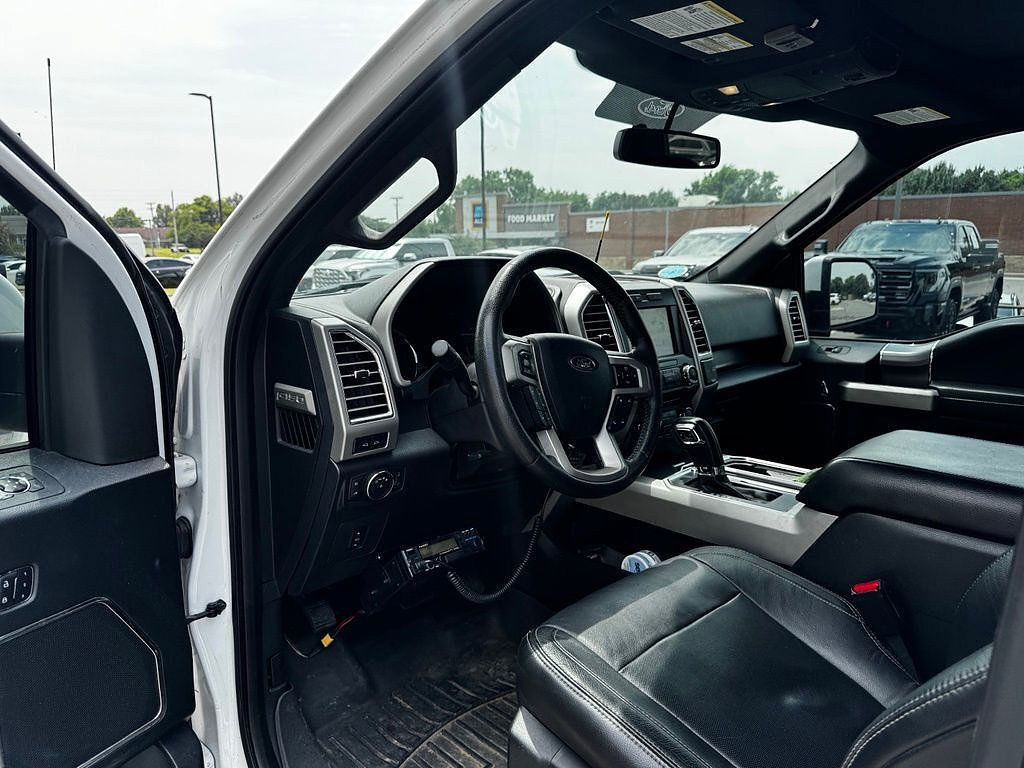 2015 Ford F-150 Lariat - Photo 9
