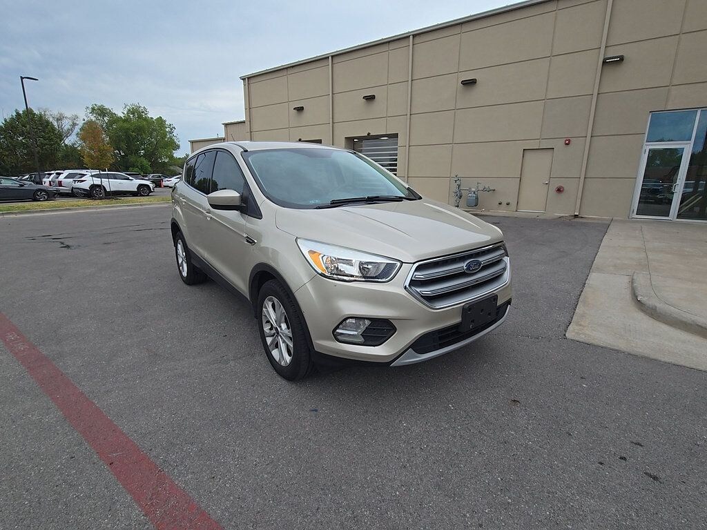 Used 2017 Ford Escape SE SUV