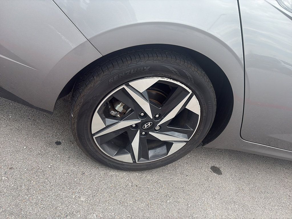 Used 2023 Hyundai Elantra SEL Sedan