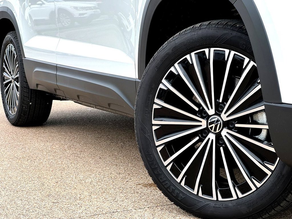 New 2027 Volkswagen Taos 1.5T SE SUV