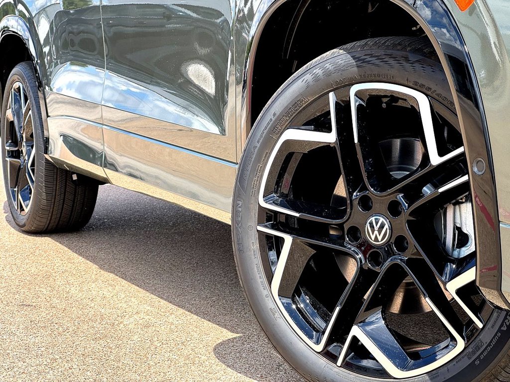 New 2026 Volkswagen Tiguan SEL R-Line Turbo SUV