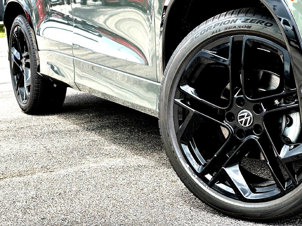 New 2026 Volkswagen Tiguan SE R-Line Black SUV