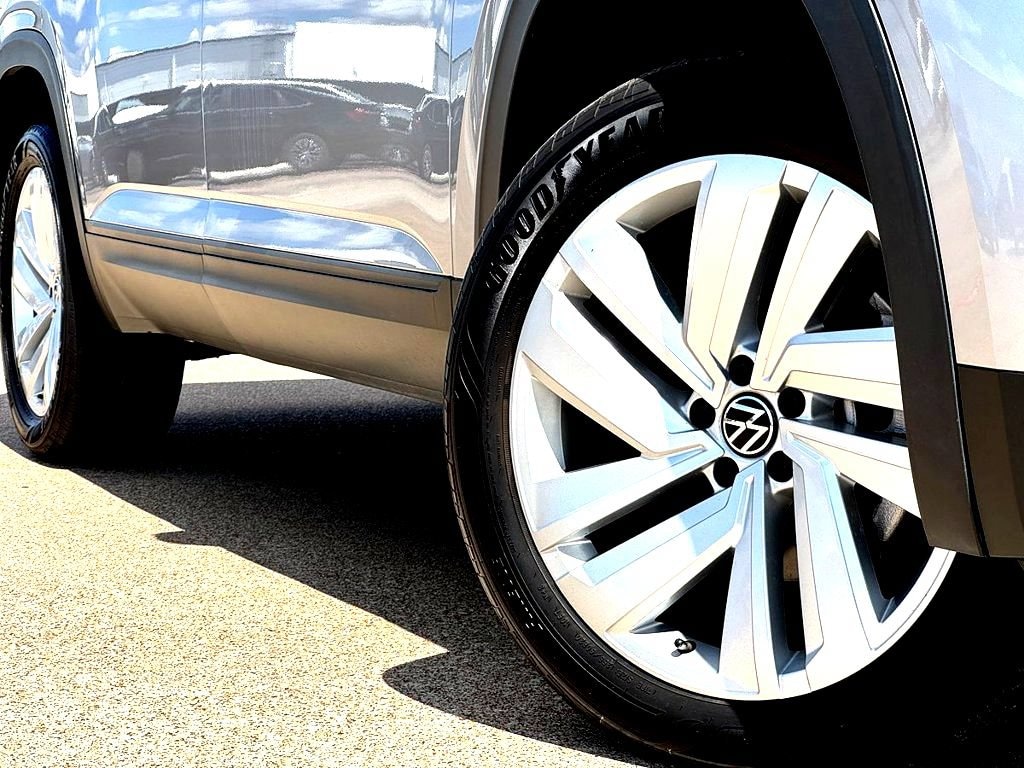 Used 2022 Volkswagen Atlas Cross Sport 3.6L V6 SE w/Technology SUV